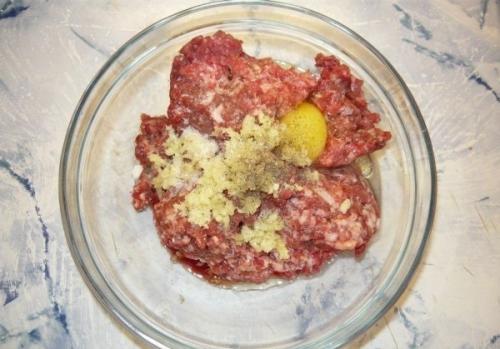 Спагетти с соусом из фрикаделек. 02 Спагетти с соусом из фрикаделек. 02