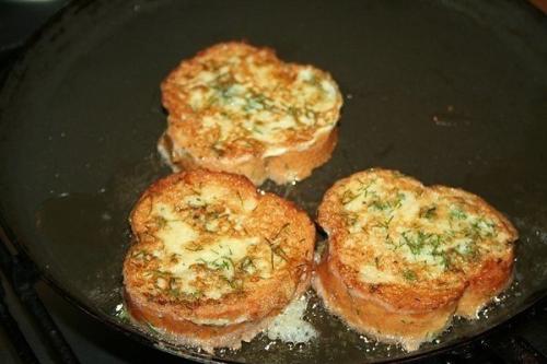 Гренки с помидорами и сыром к завтраку. 04 Гренки с помидорами и сыром к завтраку. 04