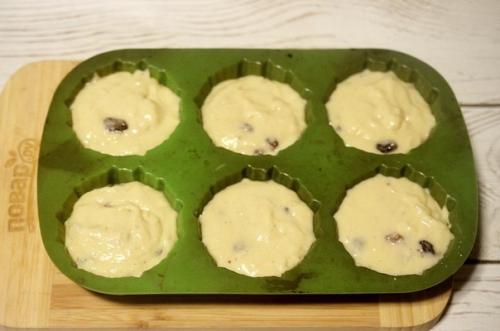 Невероятно мягкие и нежные кексы с изюмом. 06