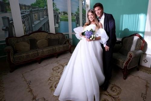 Звезда 90-х Акула Оксана Пoчепа вышла замуж. 08