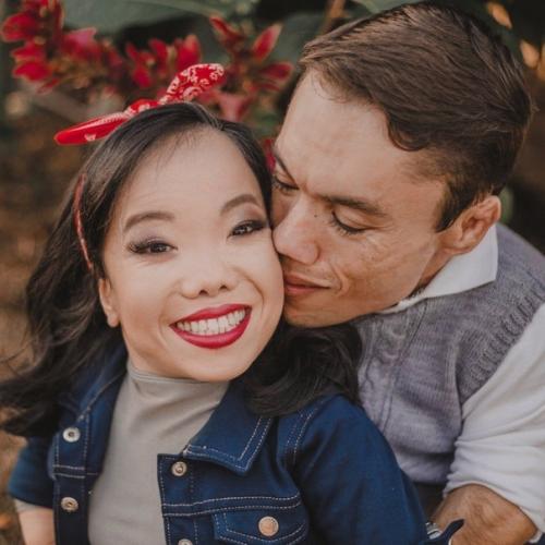 Бразильцы Пауло Габриель да Силва баррос и катусия ли хошино - самая маленькая супружеская пара. 08