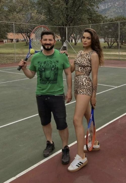 У Михаил галустян появилась новая возлюбленная. 
