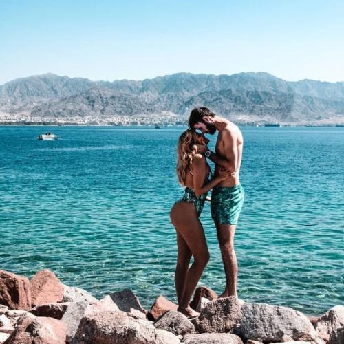 После дождя всегда приходит радуга, после слез - счастье.