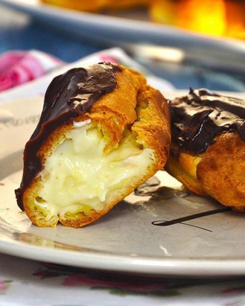 Эклеры с заварным кремом.

