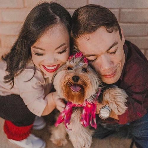 Бразильцы Пауло Габриель да Силва баррос и катусия ли хошино - самая маленькая супружеская пара. 05