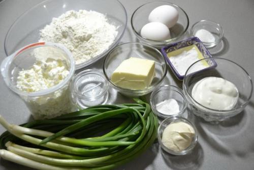 Пирог с зеленым луком и творогом. 01