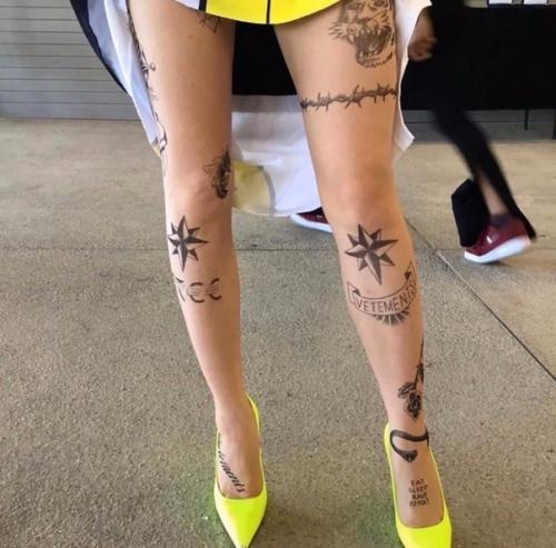 Колготки с татухами. 01