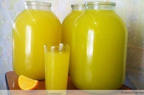 Апельсиновый лимонад.  Нужно взять 4 апельсина, вымыть их и обдать кипятком. Апельсиновый лимонад.  Нужно взять 4 апельсина, вымыть их и обдать кипятком.