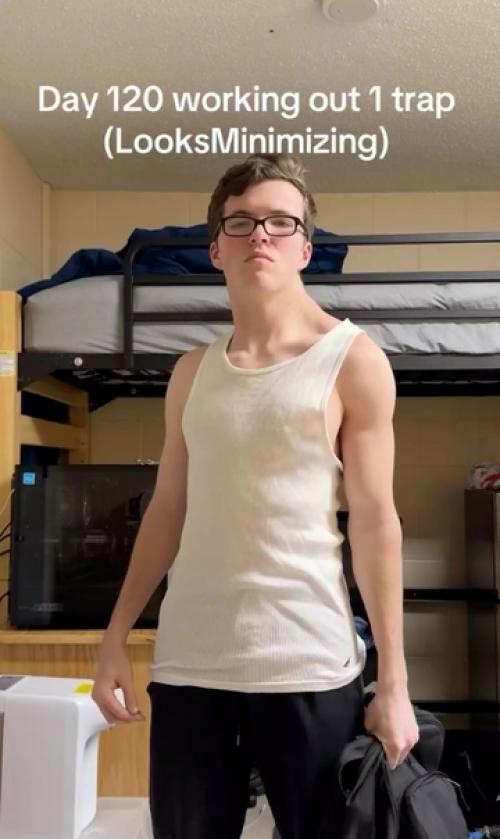 19-Летний парень из США стал настоящей вирусной звездой благодаря своему необычному эксперименту. 01 19-Летний парень из США стал настоящей вирусной звездой благодаря своему необычному эксперименту. 01