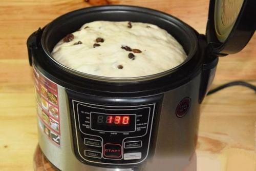 Кулич в мультиварке.   Ингредиенты: 06