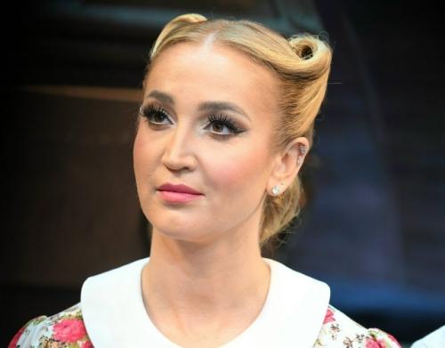 Марина райкина вместе с Ольгой Бузовой посетила спектакль 