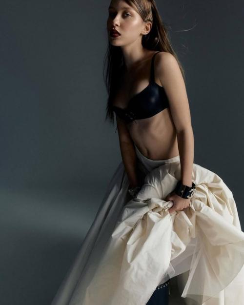 Новая фотосессия анны пересильд в честь её 16-летия. 04