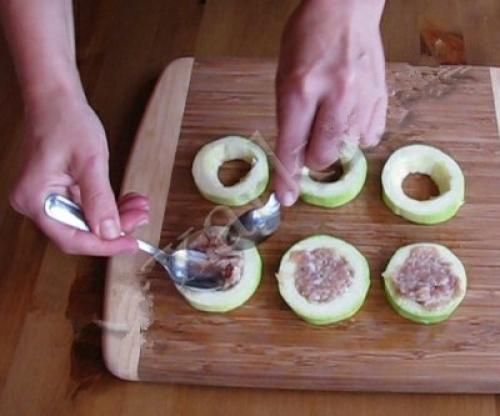 Кабачки с мясом в кляре. 02 Кабачки с мясом в кляре. 02