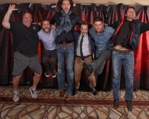 Привет всем. У меня проблема случилась, купила вот такую лампу, пользовалась не каждый день, она стала мигать, и вовсе отключаться.