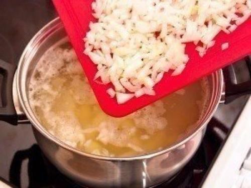 Сырный суп.  Сырный суп, незаменим в промозглую погоду, отведав его на душе становится теплее. 05