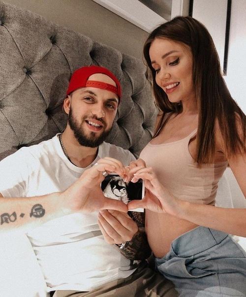 Рэп - исполнитель ST и его жена Ассоль Васильева ждут пополнение! 04