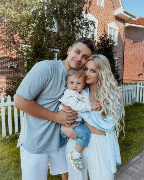 Деньги и Дорогие Подарки не Сделают Ребёнка Избалованным, - 31-летняя актриса Валерия Астапова поделилась своим мнением насчёт воспитания детей. 02