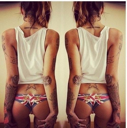 Упругие подтянутые ягодицы - мечта не только девушек, но и парней. 

