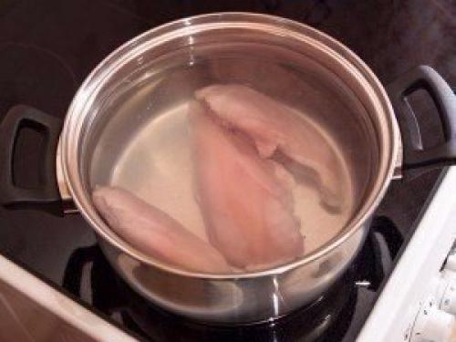 Сырный суп.  Сырный суп, незаменим в промозглую погоду, отведав его на душе становится теплее. 02