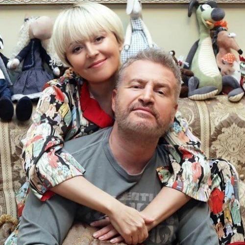 Они вместе ни смотря ни на что, любят друг друга уже годами, и даже не думают разводится - Леонид агутин. 03