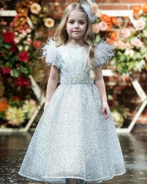 Лизонька - дочь Максима Галкина и Аллы Пугачевой. 05