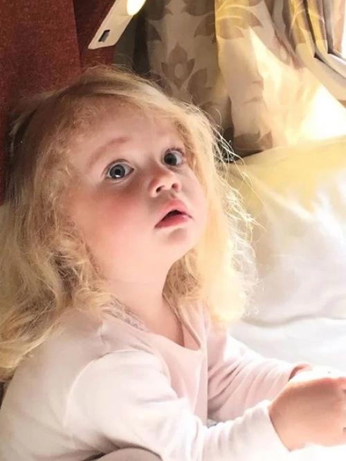 Лизонька - дочь Максима Галкина и Аллы Пугачевой. 01