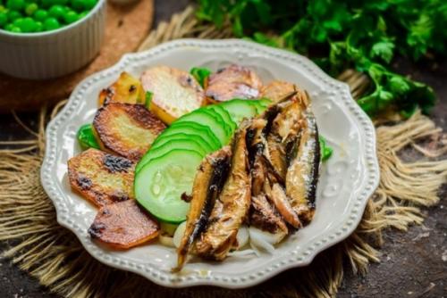 Салат из шпротов с зеленым горошком. 02