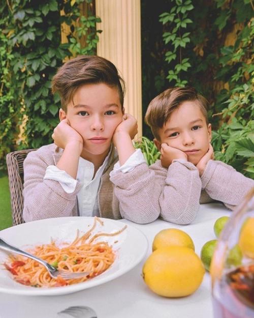 Тимур родригез и Анна керимова вместе уже более 13 лет. 04