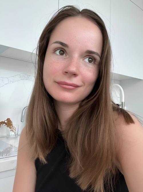 Саша спилберг высказала своё мнение о своих откровенных фотографиях. 01