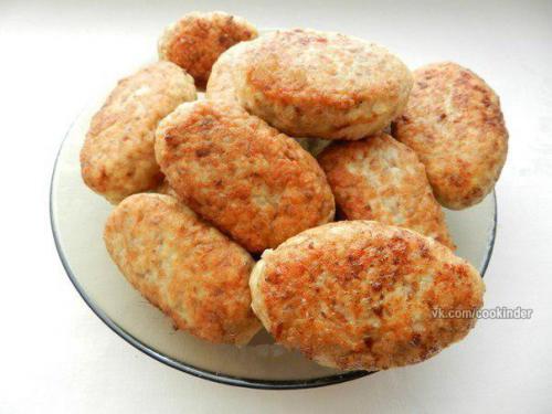 Гречаники.   Гречаники - блюдо украинской кухни, которое готовится из мясного фарша с добавлением вареной гречки. 03 Гречаники.   Гречаники - блюдо украинской кухни, которое готовится из мясного фарша с добавлением вареной гречки. 03