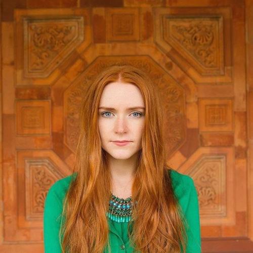 Американский фотограф Брайан даулинг провёл три лета в путешествиях по миру, чтобы найти и снять самых красивых рыжеволосых девушек земли. 06