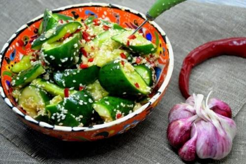 Битые огурцы по-китайски.