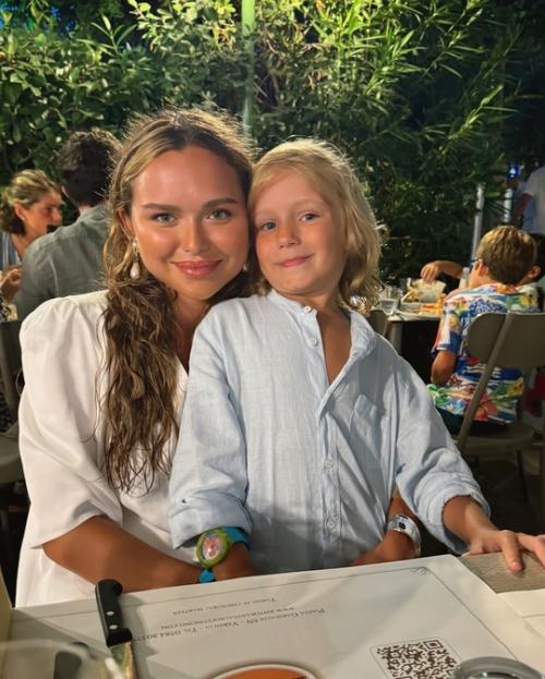 Дочь дмитрия Маликова поделилась редкими семейными снимками. 03