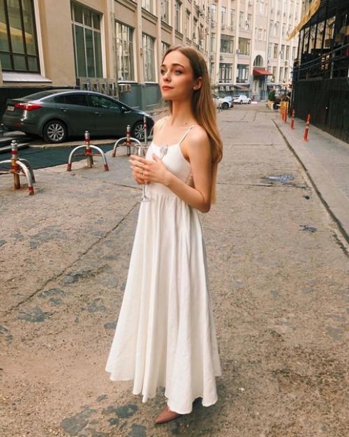 Анастасия Крылова - восходящая звезда российского кино, сыграла в Трудных Подростках. 05