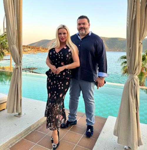 Похудевшая Анна Семенович фигуру на отдыхе показала. 02