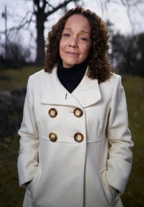 Мэрайя Кэри потеряла мать и сестру в один и тот же день. 01