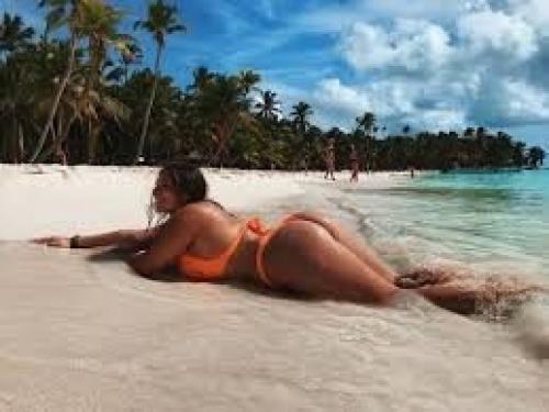 Сильная девушка в прямом и переносном смысле. 06