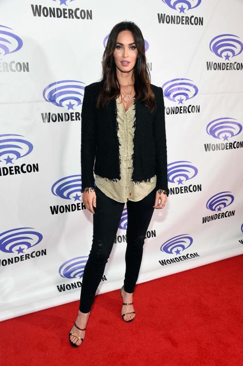 Звезды от которых воняет. Шок! 13 плохо пахнущих звезд, от которых мы этого не ждали