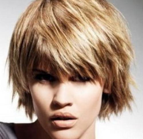 Слоистые стрижки на короткие волосы. Каскад на короткие женские волосы