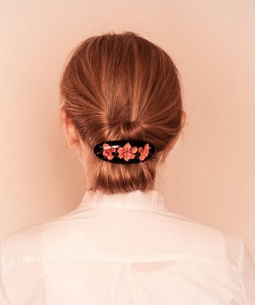 Заколоть волосы короткие красиво. Как красиво заколоть короткие, средние и длинные волосы 14 Заколоть волосы короткие красиво. Как красиво заколоть короткие, средние и длинные волосы 14