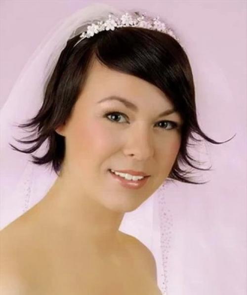 Заколоть волосы короткие красиво. Как красиво заколоть короткие, средние и длинные волосы 09 Заколоть волосы короткие красиво. Как красиво заколоть короткие, средние и длинные волосы 09