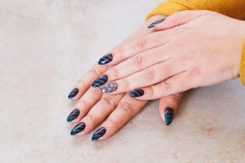 Дизайн ногтей камень. Виды камней для декорирования ногтей