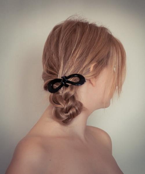 Заколоть волосы короткие красиво. Как красиво заколоть короткие, средние и длинные волосы 16 Заколоть волосы короткие красиво. Как красиво заколоть короткие, средние и длинные волосы 16