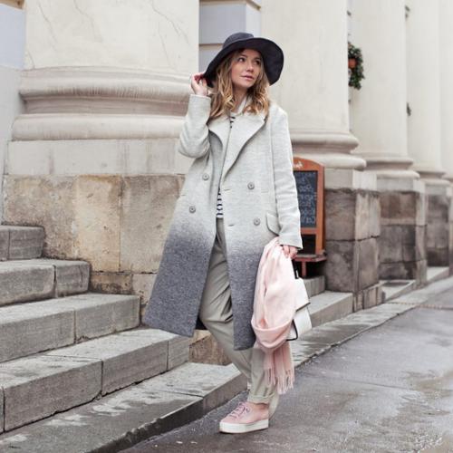 Пальто с массивными кроссовками. Какие модели пальто подходят