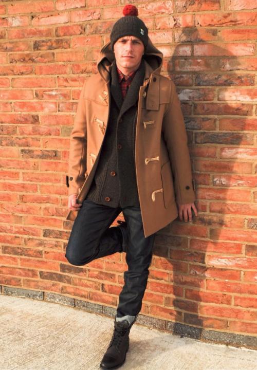 Пальто и кроссовки мужчины. Как подобрать обувь под пальто мужчинам