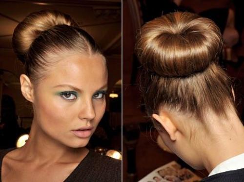 Как красиво собрать волосы наверх. Варианты укладок