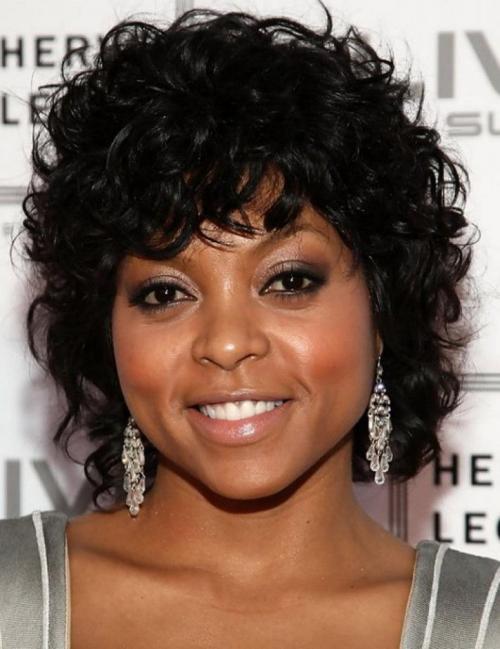 Короткие стрижки на кудрявые волосы 2020. Модные прически с челкой кудрявых волос 2020