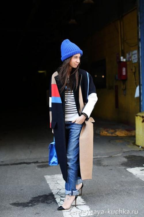 Пальто с укороченными джинсами. Модные луки  и правила стиля.