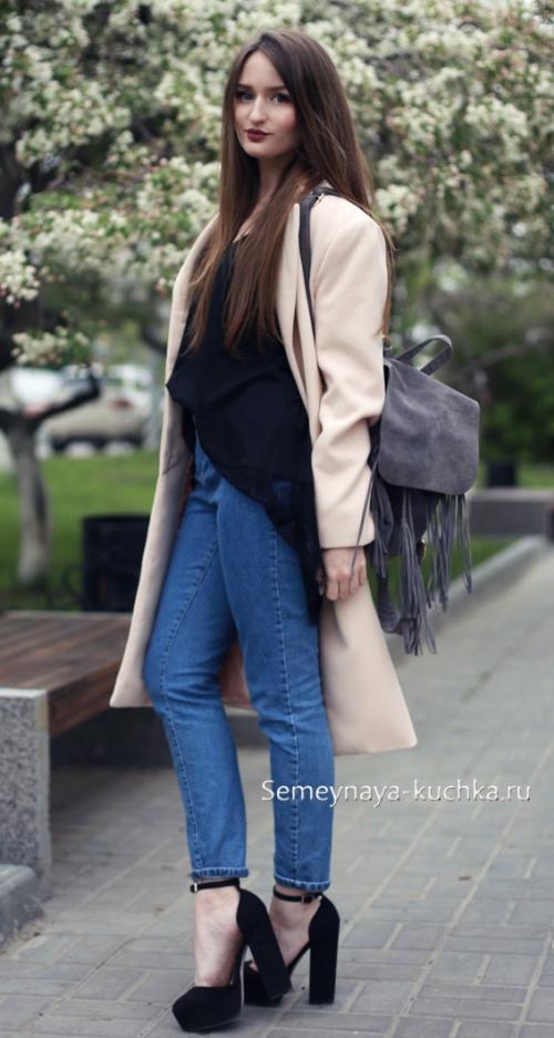 Пальто с укороченными джинсами. Модные луки  и правила стиля.