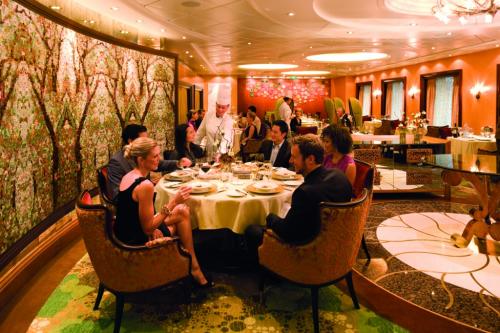 Образ девушки на праздник. Праздничный образ: 5 стильных идей 09 Образ девушки на праздник. Праздничный образ: 5 стильных идей 09